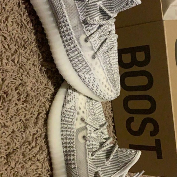 Yeezys static - Picture 7 of 7